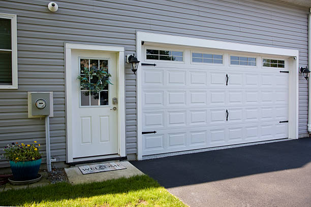 24/7 Emergency Garage Door Panel Replacement experts in Bemidji, MN